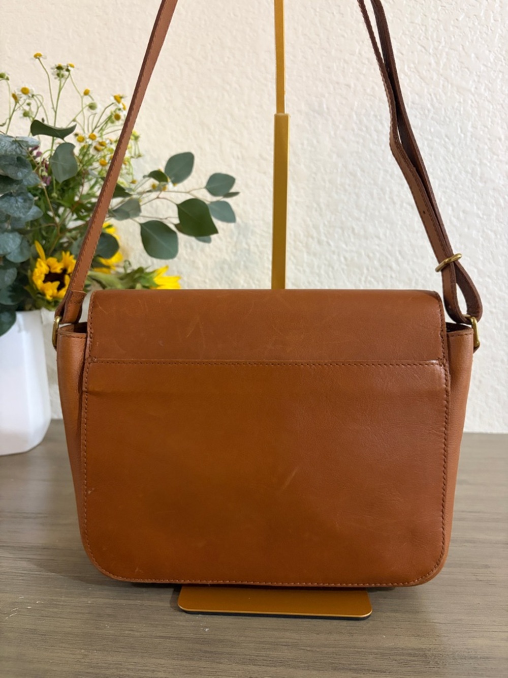 Madewell The Abroad Shoulder Bag Tan Leather Crossbody Shoulder Bag - Picture 3 of 13